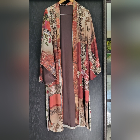 Zara Patchwork Printed  Vibrant Floral Kimono Wrap - Picture 7 of 15
